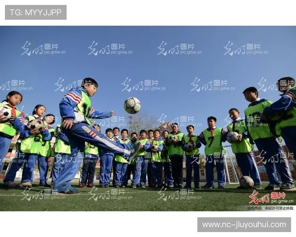 追风少年以马梓晨绿茵逐梦展现青春激情书写属于自己的足球传奇